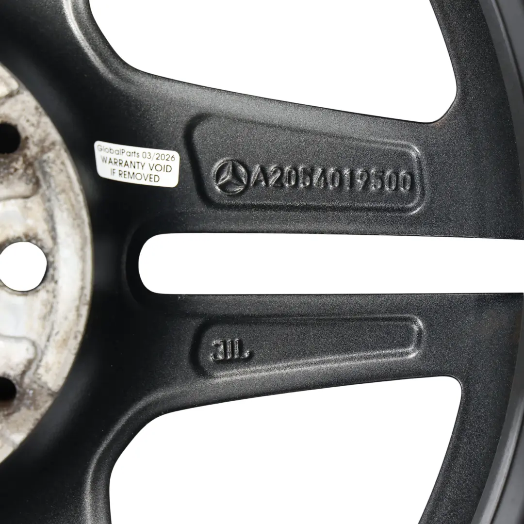 Jante Alu AMG 18" ET:44 7,5J 5 Double rayon pour Mercedes W205 à propos du numéro de pièce A2054019500 Mercedes W205 Jante Alu AMG 18" ET:44 7,5J 5 Double rayon - SKU A2054019500-1 - Numéro de pièce A2054019500