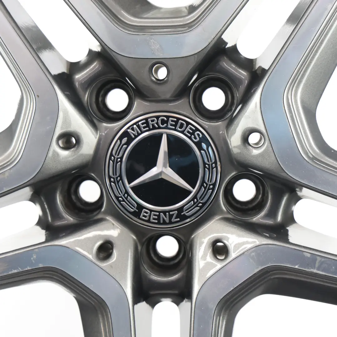 Llanta de aleación AMG 18" ET:44 7,5J 5 Radios dobles para Mercedes W205 con número de pieza A2054019500 Mercedes W205 Llanta de aleación AMG 18" ET:44 7,5J 5 Radios dobles - SKU A2054019500-1 - Número de pieza A2054019500