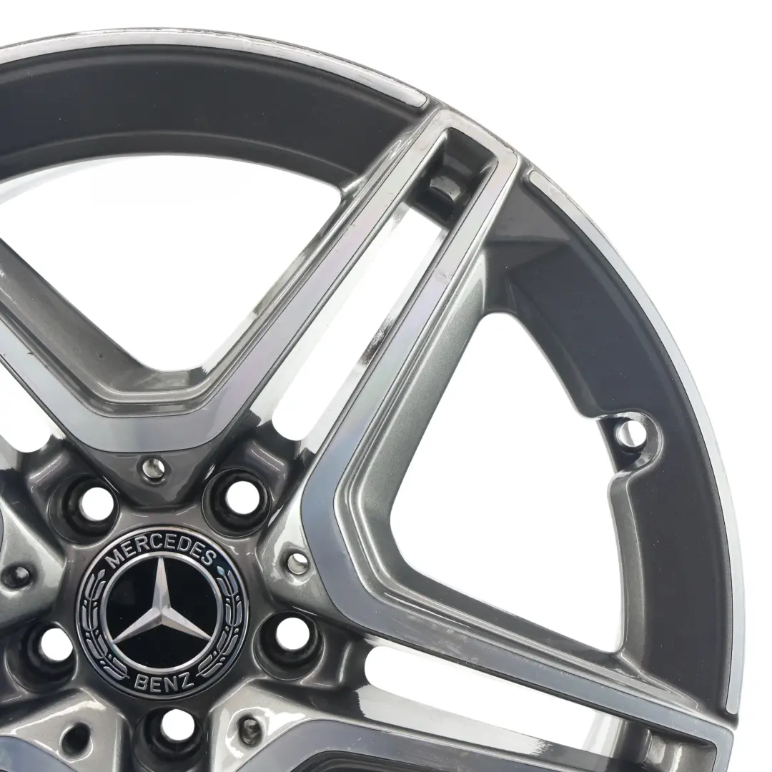 Llanta de aleación AMG 18" ET:44 7,5J 5 Radios dobles para Mercedes W205 con número de pieza A2054019500 Mercedes W205 Llanta de aleación AMG 18" ET:44 7,5J 5 Radios dobles - SKU A2054019500-2 - Número de pieza A2054019500