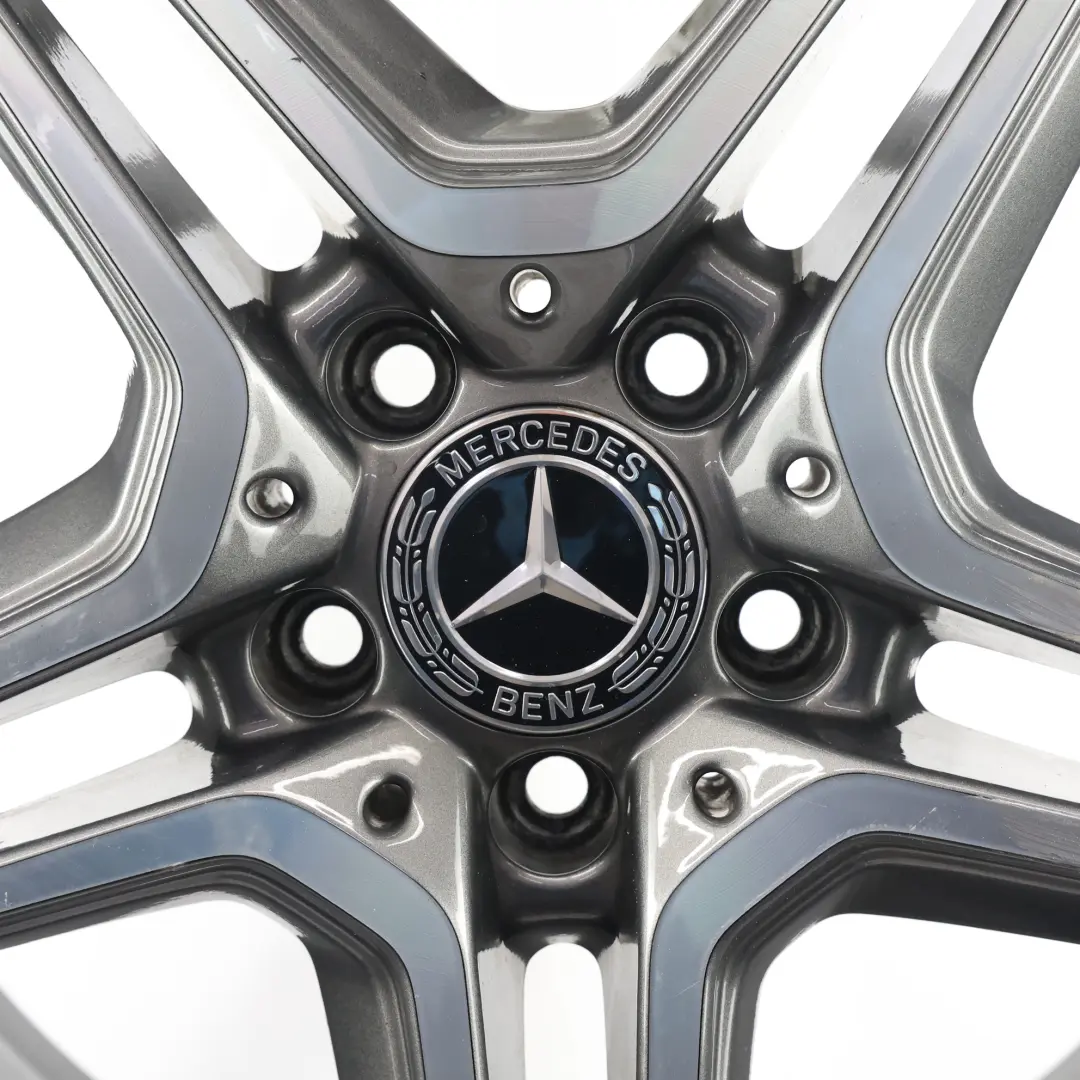 Leicht metall felge AMG 18" ET:44 7,5J 5 Doppelspeiche für Mercedes W205 mit Teilenummer A2054019500 Mercedes W205 Leicht metall felge AMG 18" ET:44 7,5J 5 Doppelspeiche - SKU A2054019500-2 - Teilenummer A2054019500