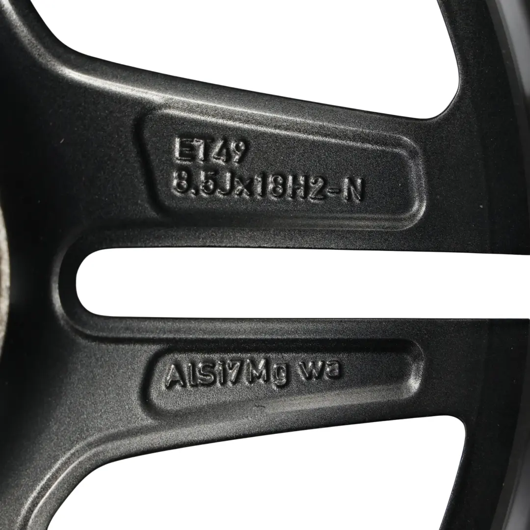 cerchio posteriore lega AMG 18" ET:49 8,5J per Mercedes W205 con numero di parte A2054019600 Mercedes W205 cerchio posteriore lega AMG 18" ET:49 8,5J - SKU A2054019600-1 - Numero di parte A2054019600