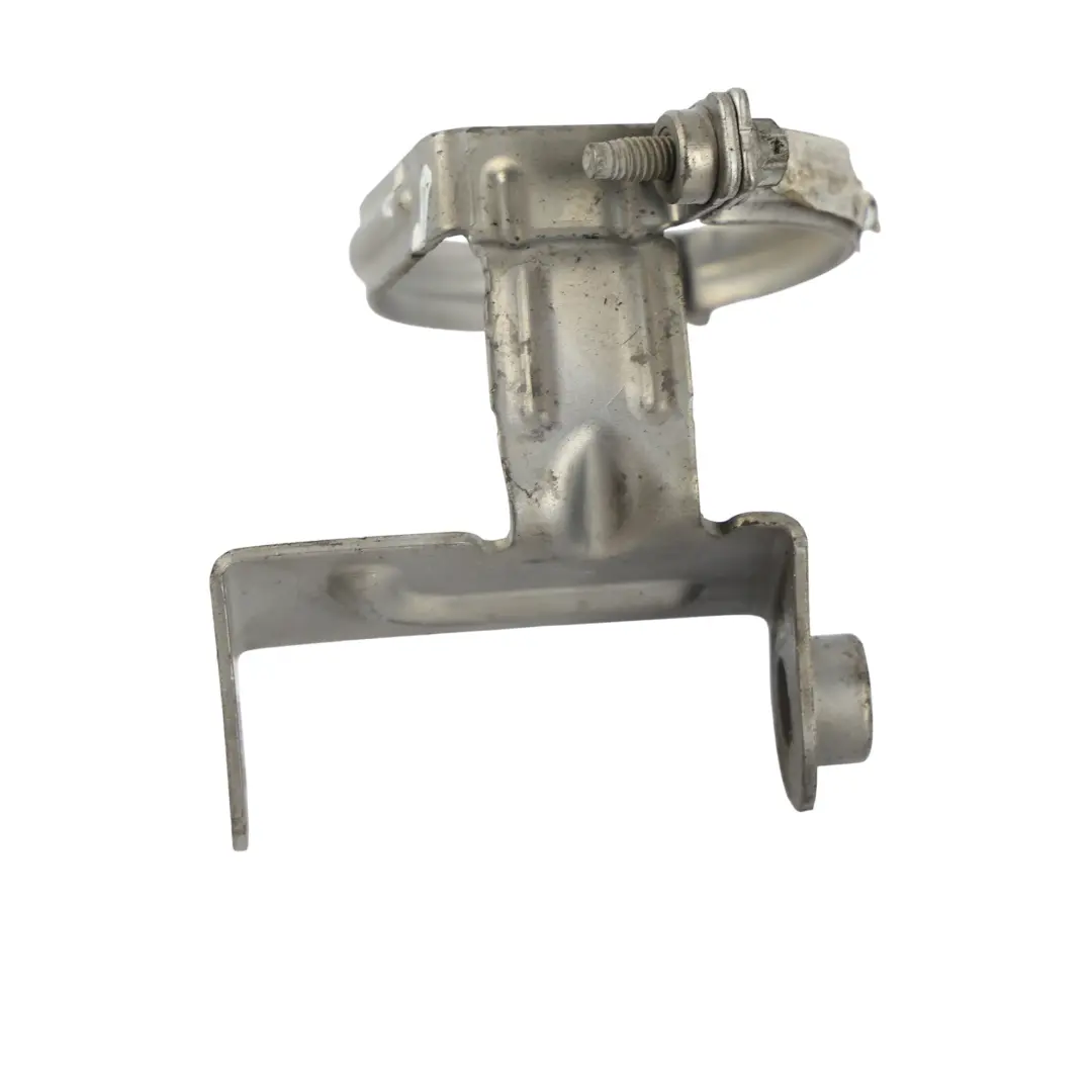 Mercedes C205 Bomba De Agua Abrazadera Soporte Soporte - SKU A2055013101 - Número de pieza A2055013101