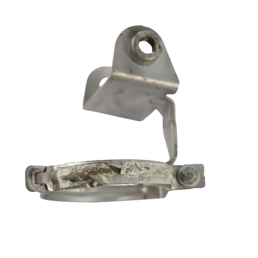 Mercedes C205 Bomba De Agua Abrazadera Soporte Soporte - SKU A2055013101 - Número de pieza A2055013101