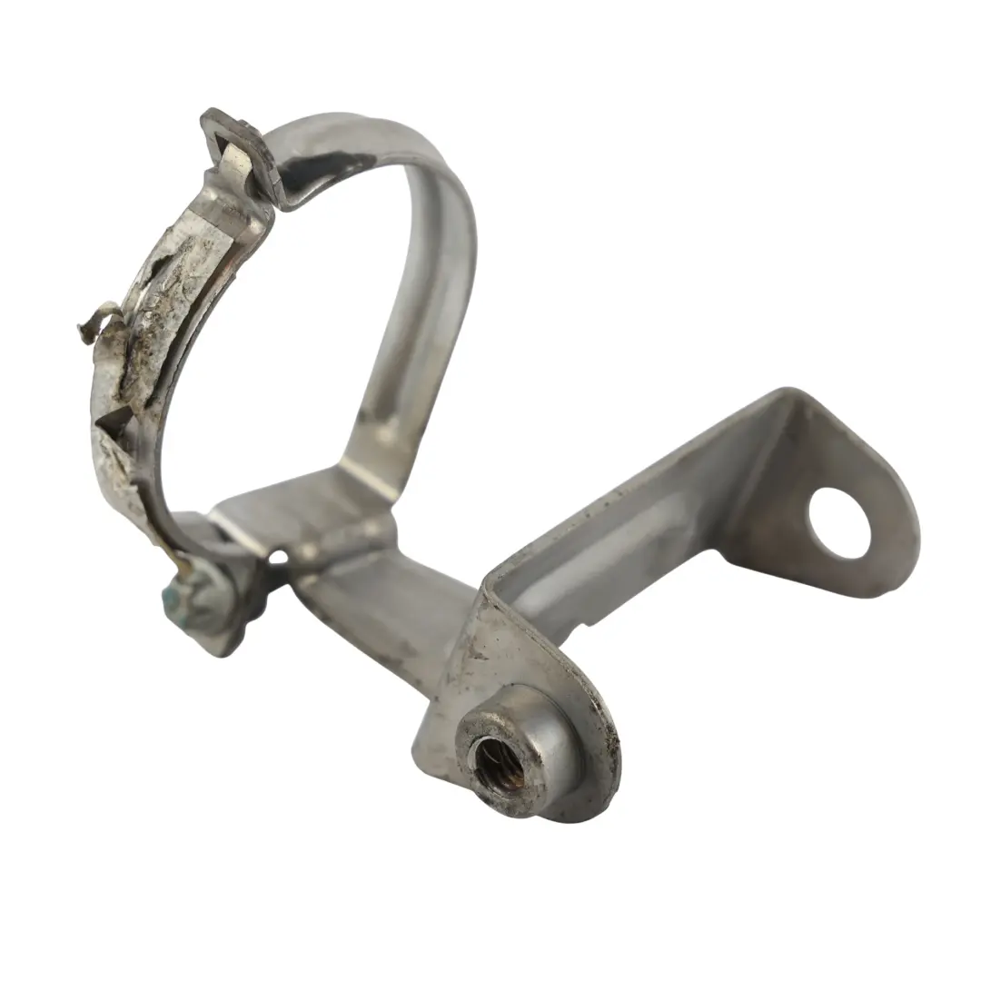 Bomba De Agua Abrazadera Soporte Soporte para Mercedes C205 con número de pieza A2055013101 Mercedes C205 Bomba De Agua Abrazadera Soporte Soporte - SKU A2055013101 - Número de pieza A2055013101