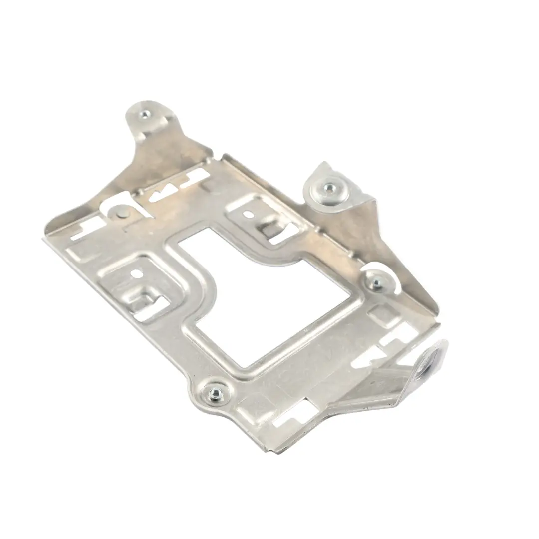 Staffa Modulo Telecamera Posteriore per Mercedes C205 con numero di parte A2055458100 Mercedes C205 Staffa Modulo Telecamera Posteriore - SKU A2055458100 - Numero di parte A2055458100