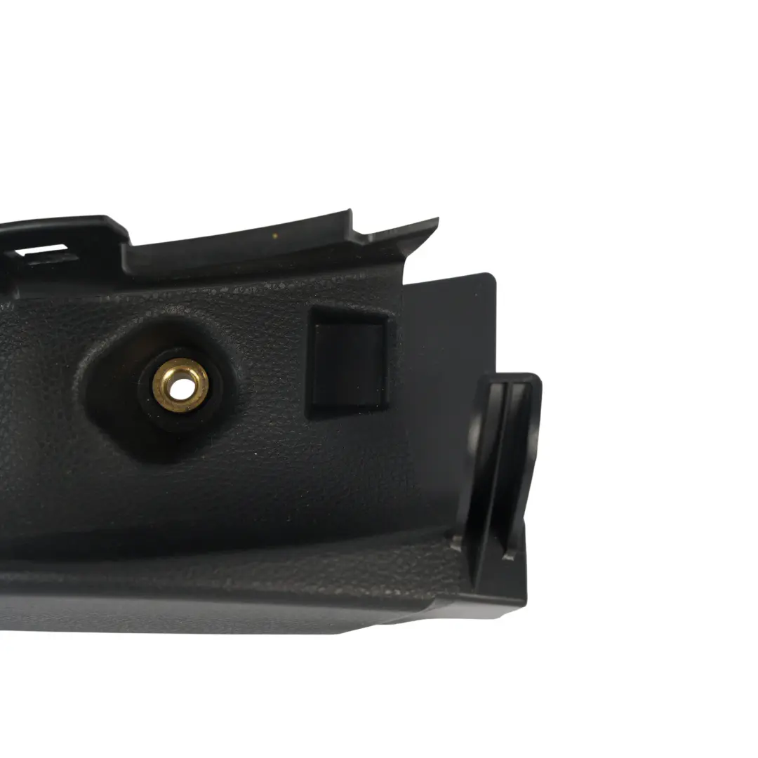 Trunk Sicherheitsgurt Führung Abdeckung Panel Rechts A2056930900 für Mercedes S205 mit Teilenummer A2056930800 Mercedes S205 Trunk Sicherheitsgurt Führung Abdeckung Panel Rechts A2056930900 - SKU A2056930800 - Teilenummer A2056930800