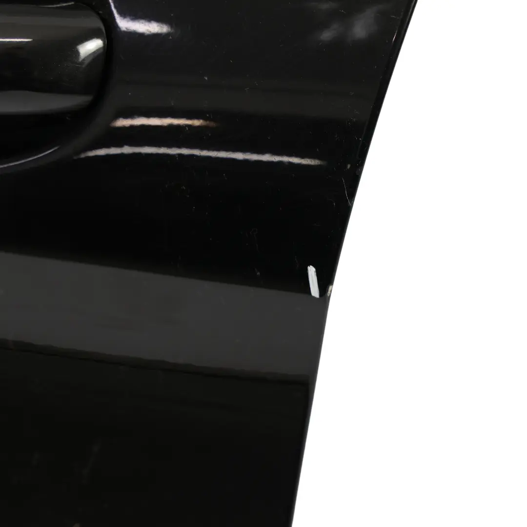 Porta Anteriore Sinistra Obsidian Black Metallic - 197 per Mercedes W205 con numero di parte A2057200105 Mercedes W205 Porta Anteriore Sinistra Obsidian Black Metallic - 197 - SKU A2057200105-OB1 - Numero di parte A2057200105