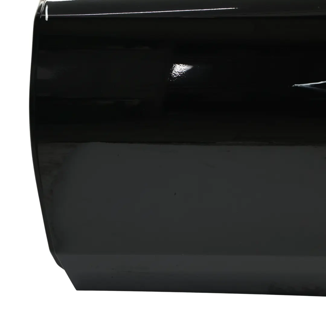 Porta Anteriore Sinistra Obsidian Black Metallic - 197 per Mercedes W205 con numero di parte A2057200105 Mercedes W205 Porta Anteriore Sinistra Obsidian Black Metallic - 197 - SKU A2057200105-OB1 - Numero di parte A2057200105