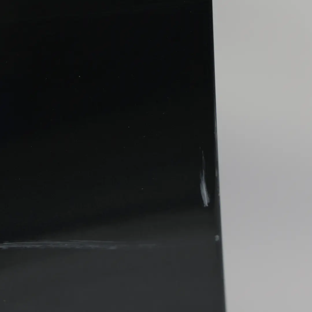 Porta Anteriore Sinistra Tenorite Grey Metallizzato - 755 per Mercedes W205 con numero di parte A2057200105 Mercedes W205 Porta Anteriore Sinistra Tenorite Grey Metallizzato - 755 - SKU A2057200105-TNG2 - Numero di parte A2057200105