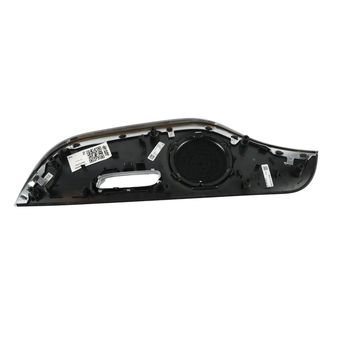 Embellecedor Puerta Panel Frontal Izquierdo Negro para Mercedes C205 con número de pieza A2057200930 Mercedes C205 Embellecedor Puerta Panel Frontal Izquierdo Negro - SKU A2057200930 - Número de pieza A2057200930