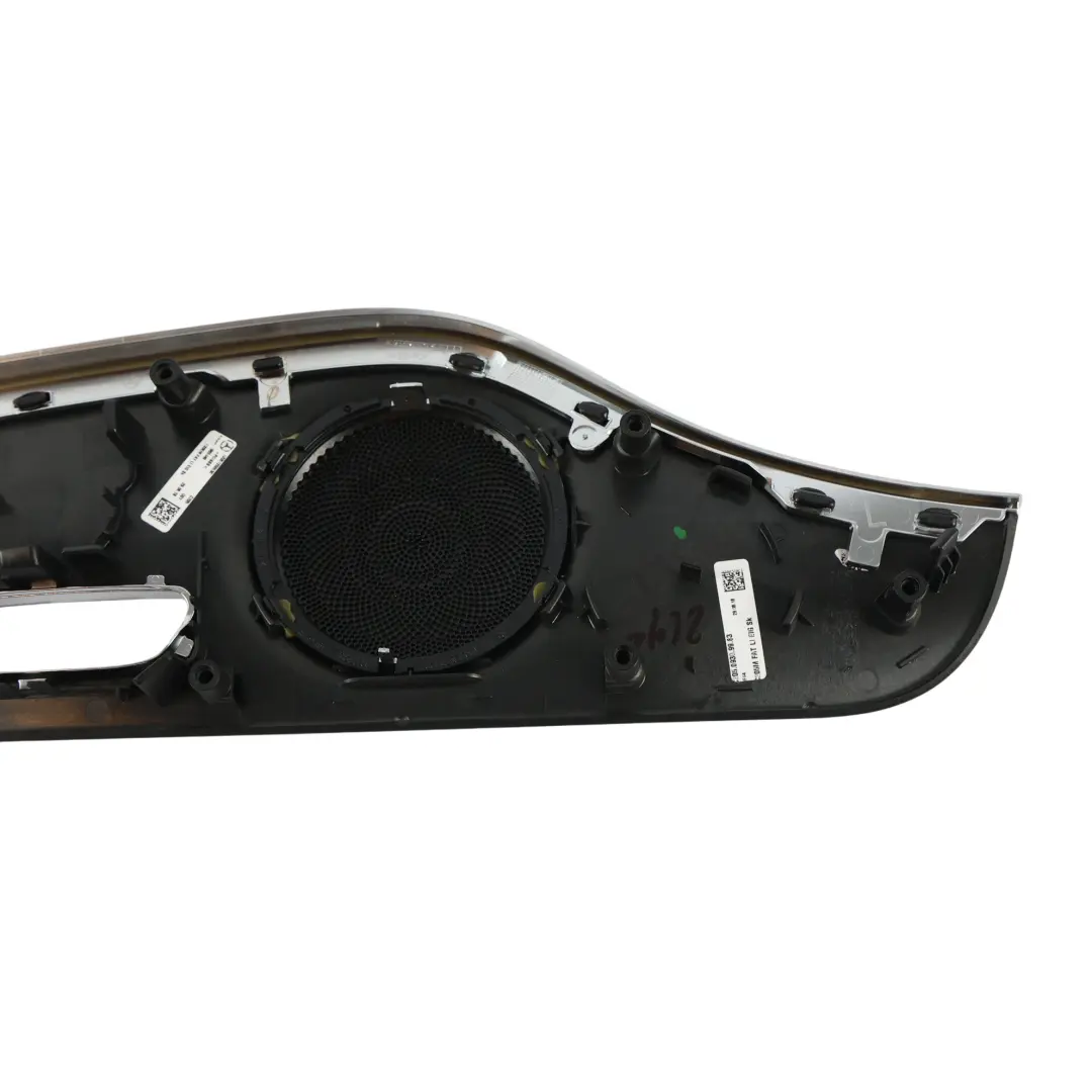 Pannello Copertura Striscia Porta Anteriore Sinistra per Mercedes C205 con numero di parte A2057200930 Mercedes C205 Pannello Copertura Striscia Porta Anteriore Sinistra - SKU A2057200930 - Numero di parte A2057200930