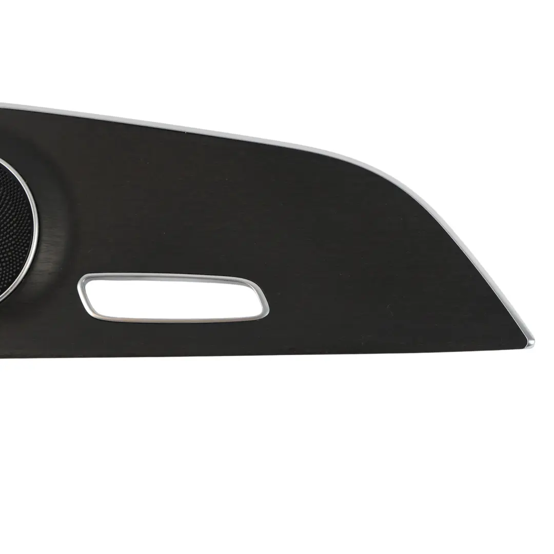 Mercedes C205 Embellecedor Puerta Panel Frontal Izquierdo Negro - SKU A2057200930 - Número de pieza A2057200930
