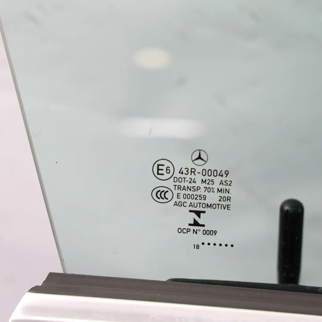 Mercedes C205 Porta Anteriore Destra Brilliant Blue Metallizzato - 896 - SKU A2057209826-BRB - Numero di parte A2057209826