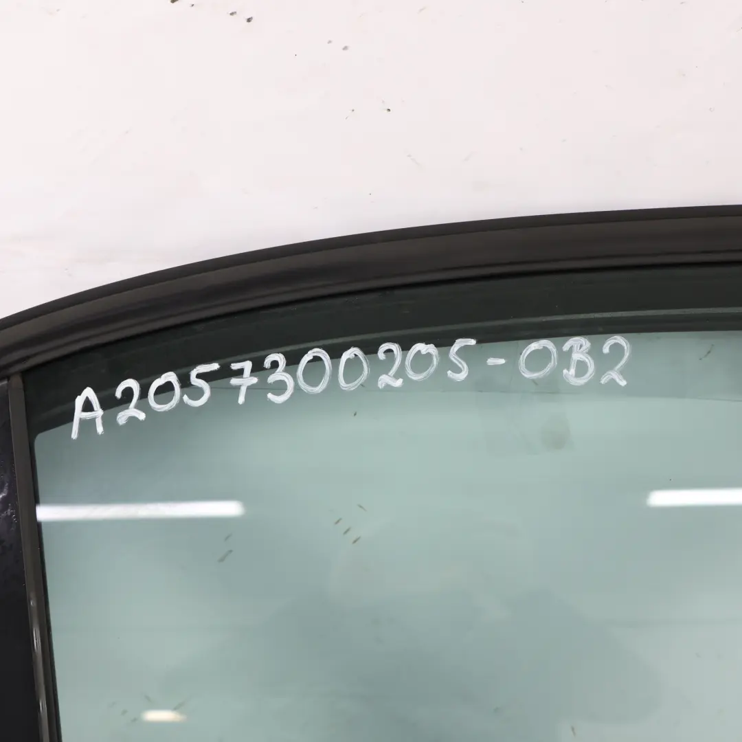 Mercedes W205 Puerta Trasera Derecha Obsidian Black Negro Metalizado - 197 - SKU A2057300205-OB2 - Número de pieza A2057300205