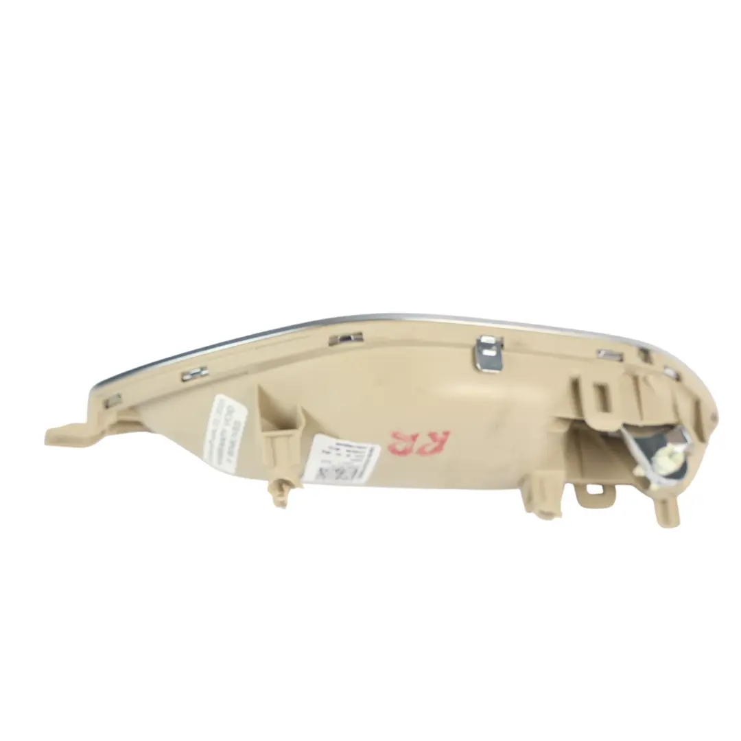 Maniglia Interna Porta Beige Posteriore Destra per Mercedes S205 C253 con numero di parte A2057600400 Mercedes S205 C253 Maniglia Interna Porta Beige Posteriore Destra - SKU A2057600400-1 - Numero di parte A2057600400