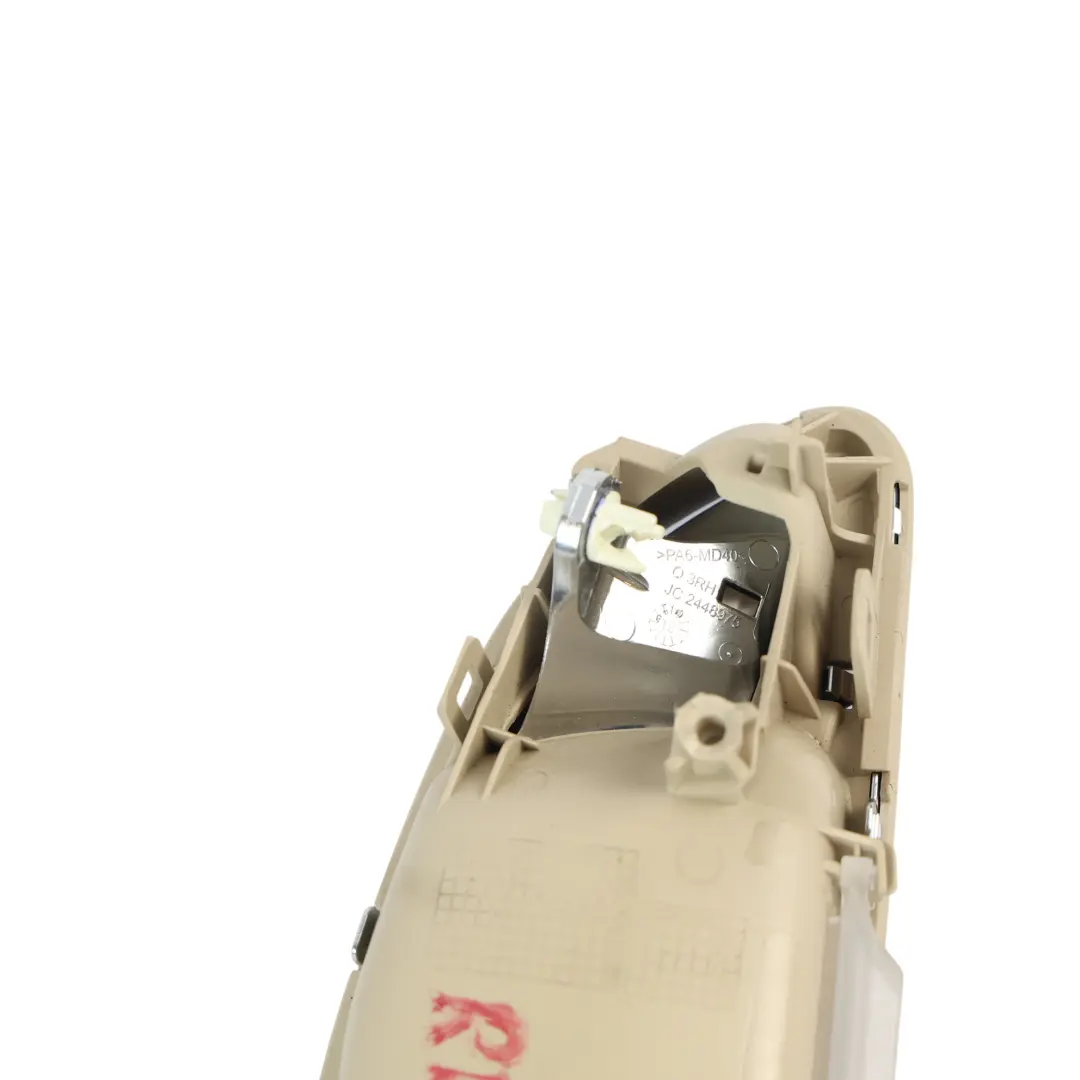 Maniglia Interna Porta Beige Posteriore Destra per Mercedes S205 C253 con numero di parte A2057600400 Mercedes S205 C253 Maniglia Interna Porta Beige Posteriore Destra - SKU A2057600400-1 - Numero di parte A2057600400