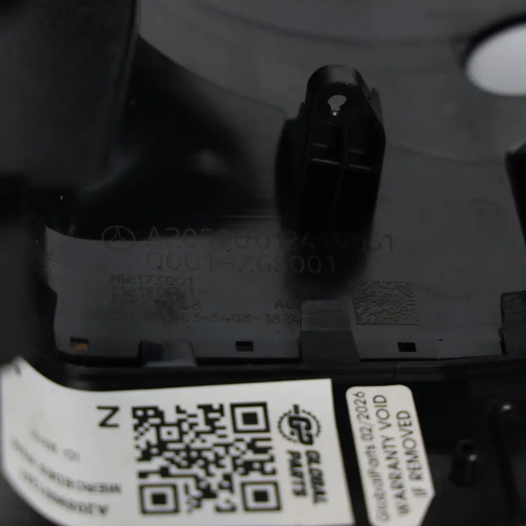 Lenksäulenschalter Abdeckung Verkleidung Q001ZGS001 für Mercedes W205 mit Teilenummer A2059001241 Mercedes W205 Lenksäulenschalter Abdeckung Verkleidung Q001ZGS001 - SKU A2059001241 - Teilenummer A2059001241