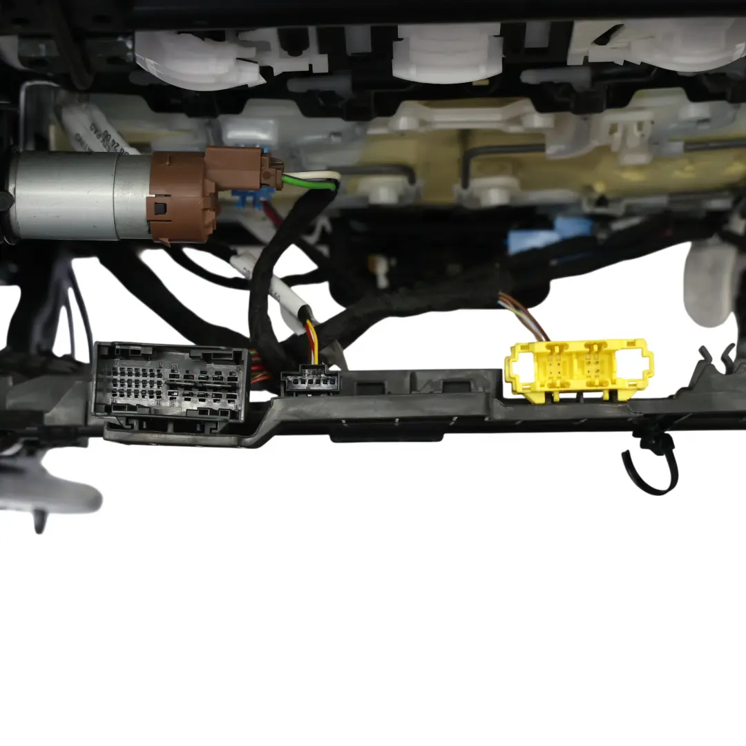 Sedile Anteriore Riscaldato Elettrico Pelle Beige Destro per Mercedes C205 Coupe con numero di parte A2059106102 Mercedes C205 Coupe Sedile Anteriore Riscaldato Elettrico Pelle Beige Destro - SKU A2059106102-4 - Numero di parte A2059106102