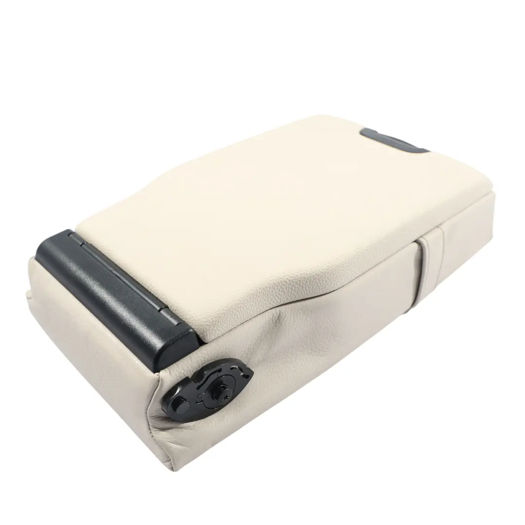 Rücksitz Armlehne Leder Mandel Beige für Mercedes W213 mit Teilenummer A2059700101 Mercedes W213 Rücksitz Armlehne Leder Mandel Beige - SKU A2059700101-4 - Teilenummer A2059700101