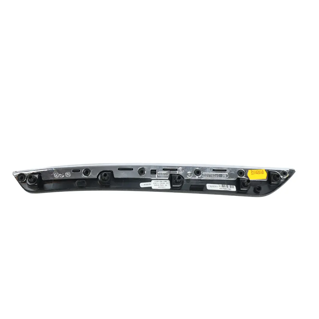 Mercedes A207 Panel Moldura Puerta Derecha - SKU A2076901082 - Número de pieza A2076901082