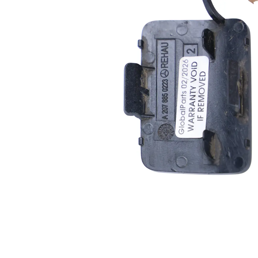 Klappe Abdeckung Hintere Stoßstange Stannitgrau - 786 für Mercedes C207 mit Teilenummer A2078850223 Mercedes C207 Klappe Abdeckung Hintere Stoßstange Stannitgrau - 786 - SKU A2078850223-STA - Teilenummer A2078850223