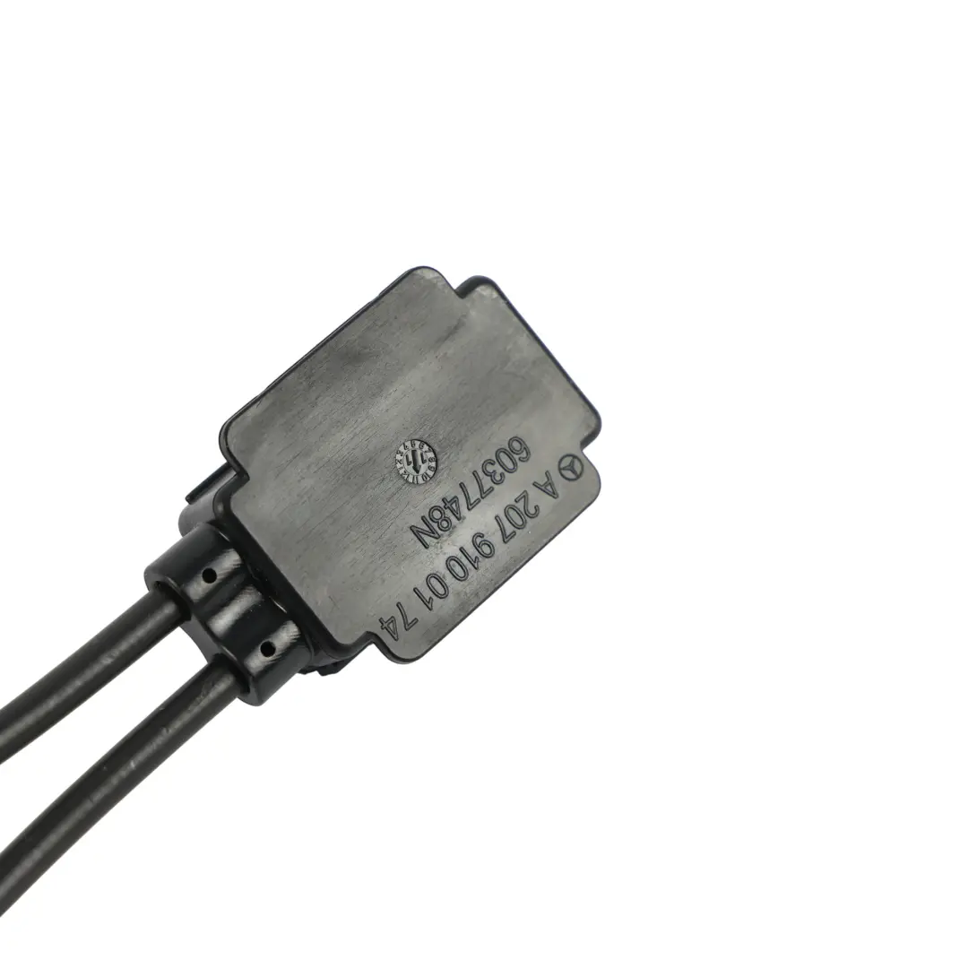 Linka Blokady Oparcia Fotela do Mercedes W204 A207 Coupe o numerze A2079100174 Mercedes W204 A207 Coupe Linka Blokady Oparcia Fotela - SKU A2079100174-1 - Numer Części A2079100174