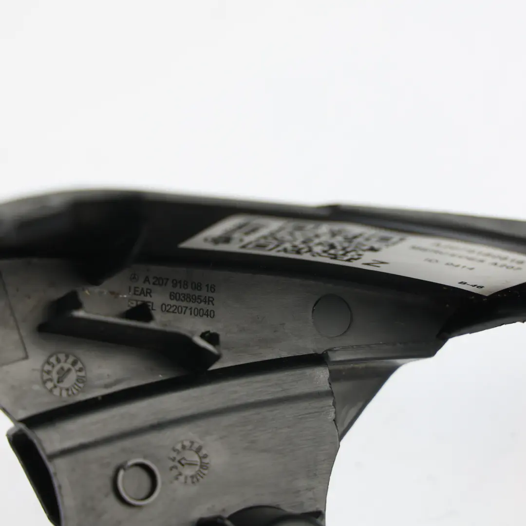 Wzmocnienie Wspornik Osłony Fotela Prawej do Mercedes A207 o numerze A2079180816 Mercedes A207 Wzmocnienie Wspornik Osłony Fotela Prawej - SKU A2079180816 - Numer Części A2079180816