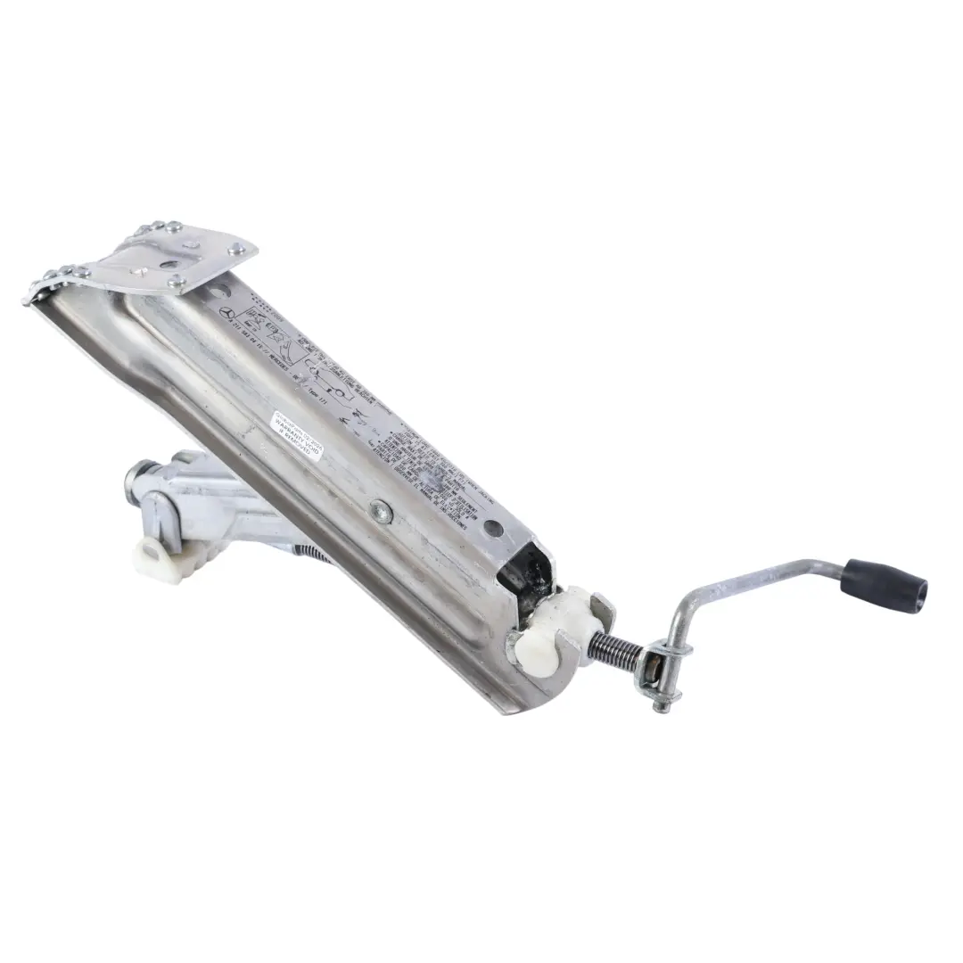 Hebebock Werkzeug Notrad für Mercedes W204 W212 W221 Auto mit Teilenummer A2115830415 Mercedes W204 W212 W221 Auto Hebebock Werkzeug Notrad - SKU A2115830415-1 - Teilenummer A2115830415