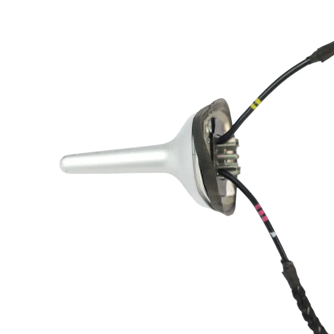 Antena Dachowa Iridium Silver 775 do Mercedes W211 CLS C219 o numerze A2118207975 Mercedes W211 CLS C219 Antena Dachowa Iridium Silver 775 - SKU A2118207975-IRS - Numer Części A2118207975