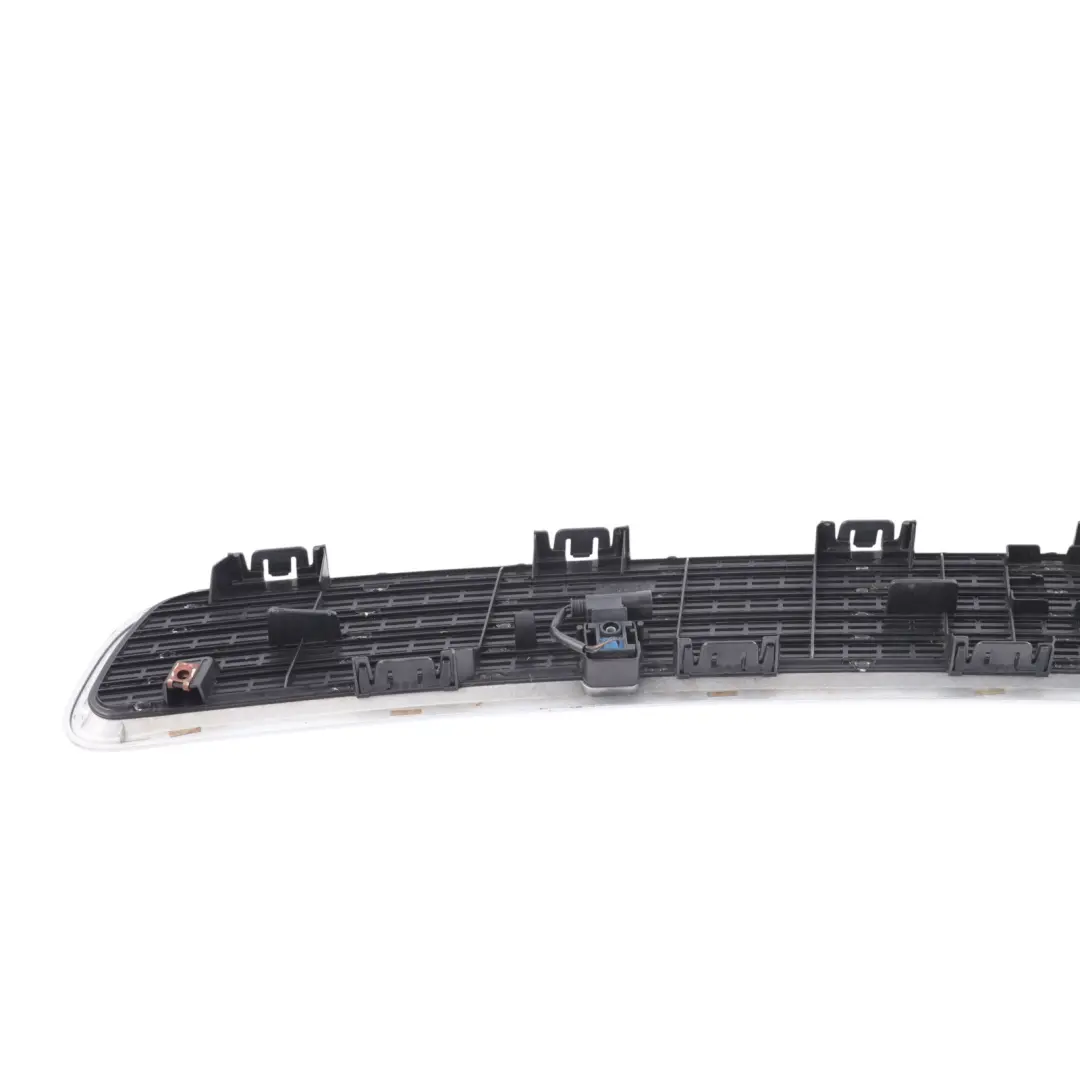 Kratka Maski Irydowy Srebrny Metalik 775 do Mercedes W211 o numerze A2118800005 Mercedes W211 Kratka Maski Irydowy Srebrny Metalik 775 - SKU A2118800005-IRS - Numer Części A2118800005
