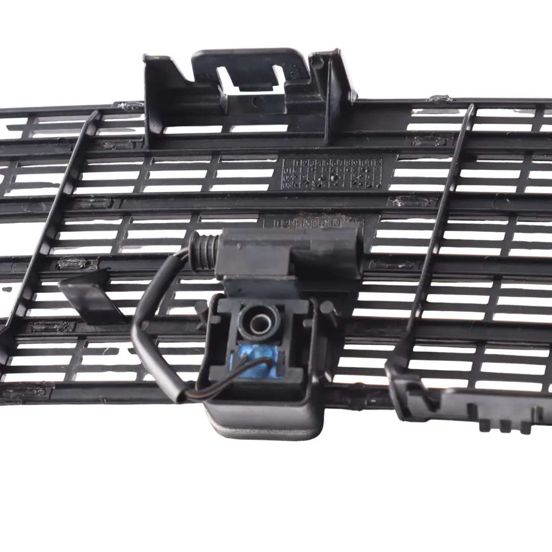 Rejilla Panel Aire Capó Plata Iridio Metalizado 775 para Mercedes W211 con número de pieza A2118800005 Mercedes W211 Rejilla Panel Aire Capó Plata Iridio Metalizado 775 - SKU A2118800005-IRS - Número de pieza A2118800005