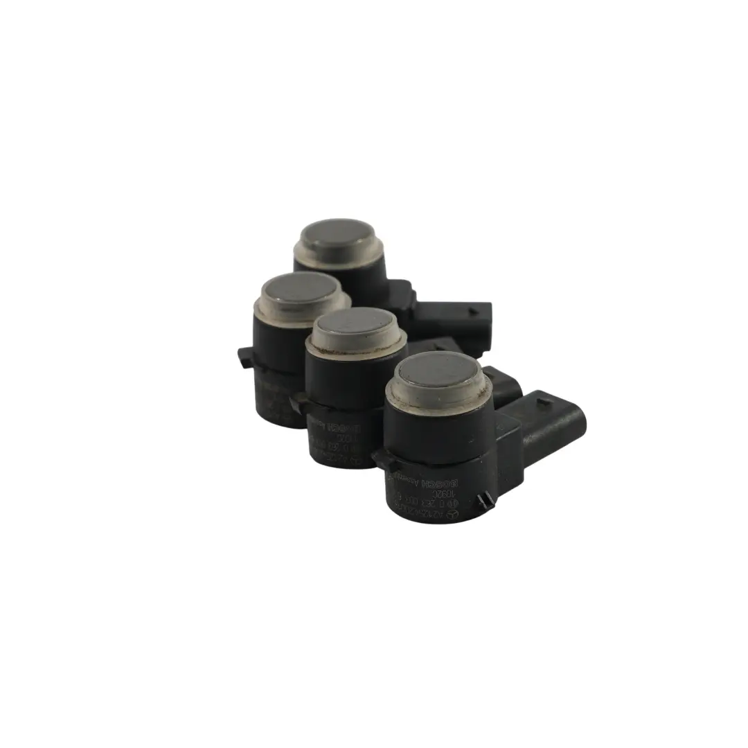 PDC Sensor Distancia Aparcamiento Delantero Gris - 786 SET X4 para Mercedes W204 W212 con número de pieza A2125420118 Mercedes W204 W212 PDC Sensor Distancia Aparcamiento Delantero Gris - 786 SET X4 - SKU A2125420118-STA - Número de pieza A2125420118