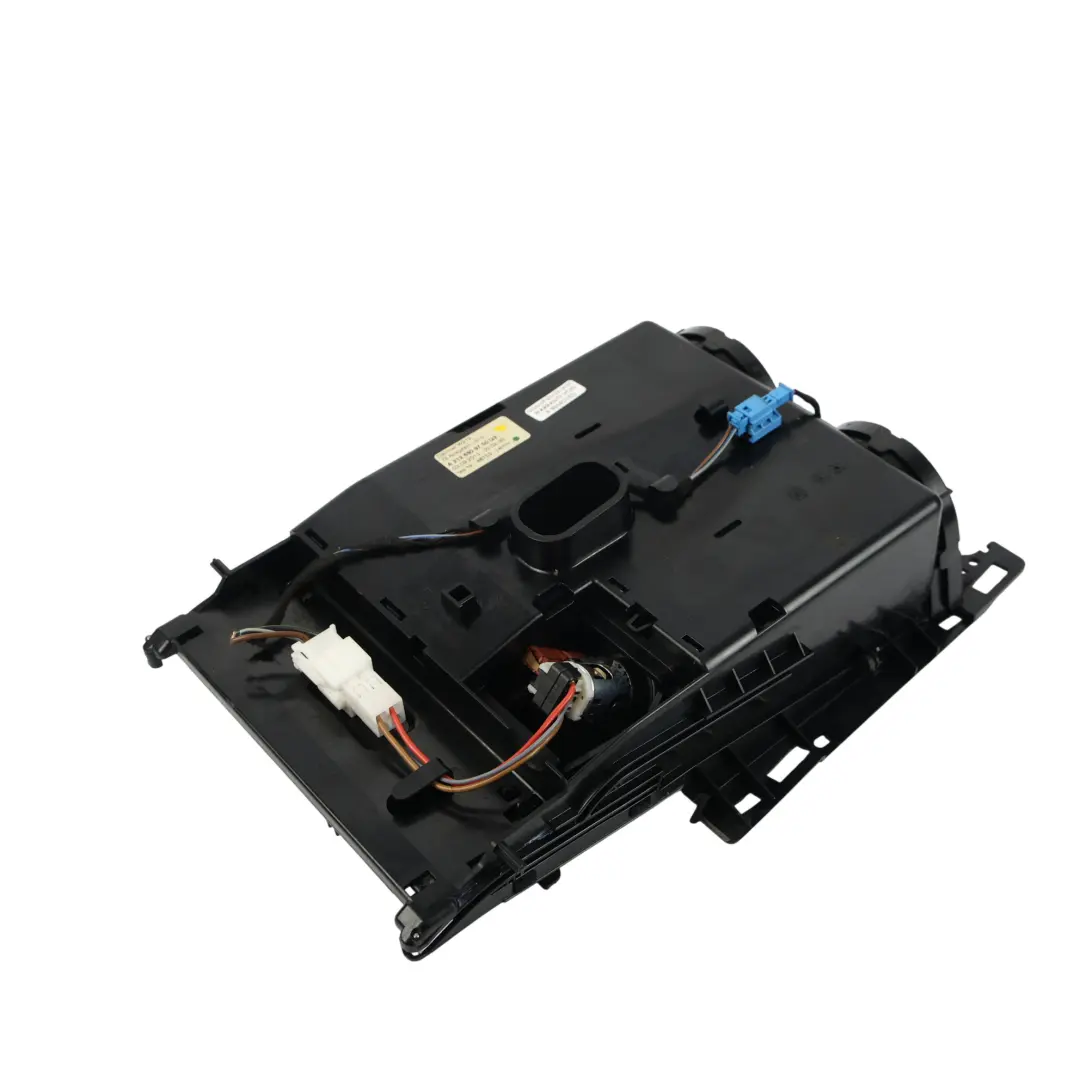 E220 Cache Rangement Pour Cendrier De Console Centrale pour Mercedes W212 à propos du numéro de pièce A2126809750 Mercedes W212 E220 Cache Rangement Pour Cendrier De Console Centrale - SKU A2126809750-1 - Numéro de pièce A2126809750