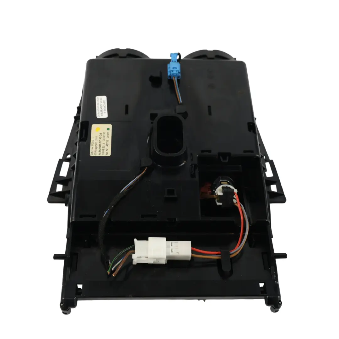 E220 Consolle Centrale Portacenere Coperchio per Mercedes W212 con numero di parte A2126809750 Mercedes W212 E220 Consolle Centrale Portacenere Coperchio - SKU A2126809750-1 - Numero di parte A2126809750