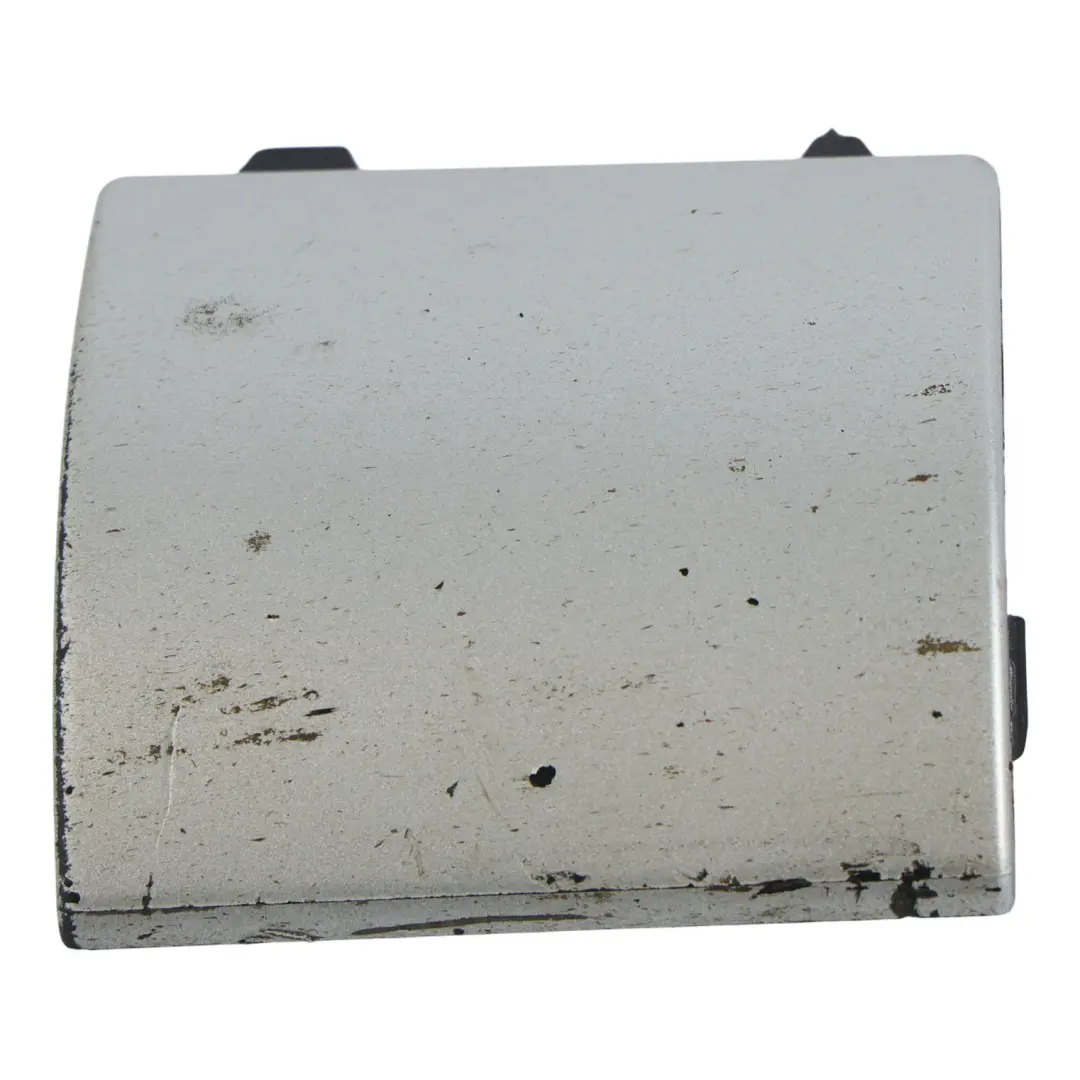 Wagenheber Aufnahmepunkt Abdeckung Vorne Links Iridium Silber 775 für Mercedes W212 mit Teilenummer A2126981530 Mercedes W212 Wagenheber Aufnahmepunkt Abdeckung Vorne Links Iridium Silber 775 - SKU A2126981530-IRS - Teilenummer A2126981530