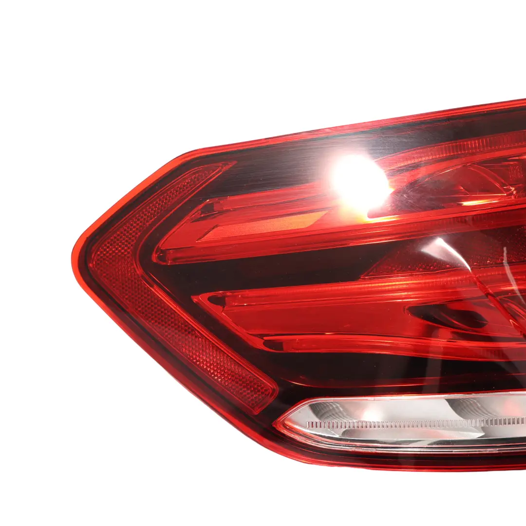 Feu Arrière Extérieur Gauche pour Mercedes W212 à propos du numéro de pièce A2129060103 Mercedes W212 Feu Arrière Extérieur Gauche - SKU A2129060103 - Numéro de pièce A2129060103