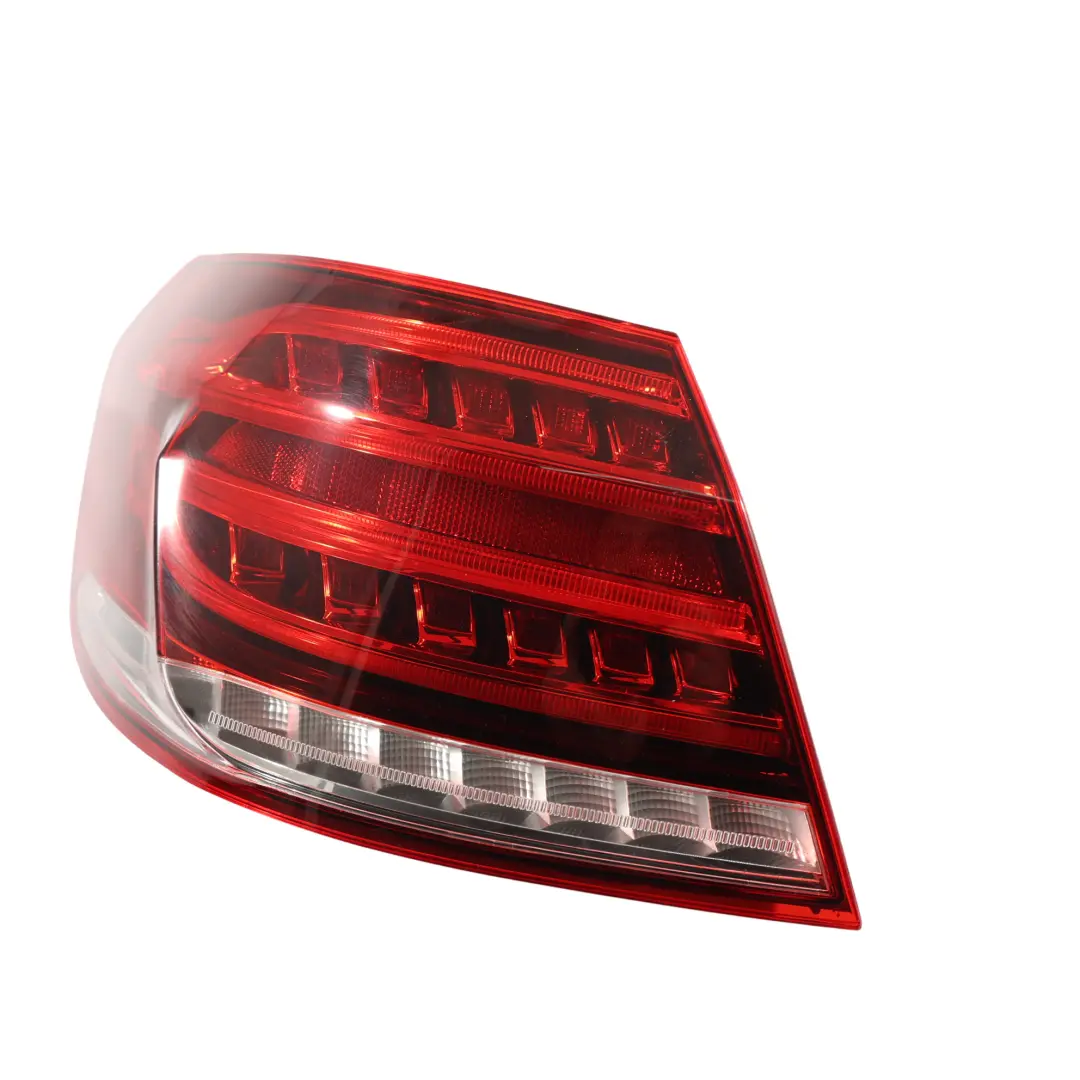 Mercedes W212 Luz Trasera Exterior Izquierda - SKU A2129060103 - Número de pieza A2129060103