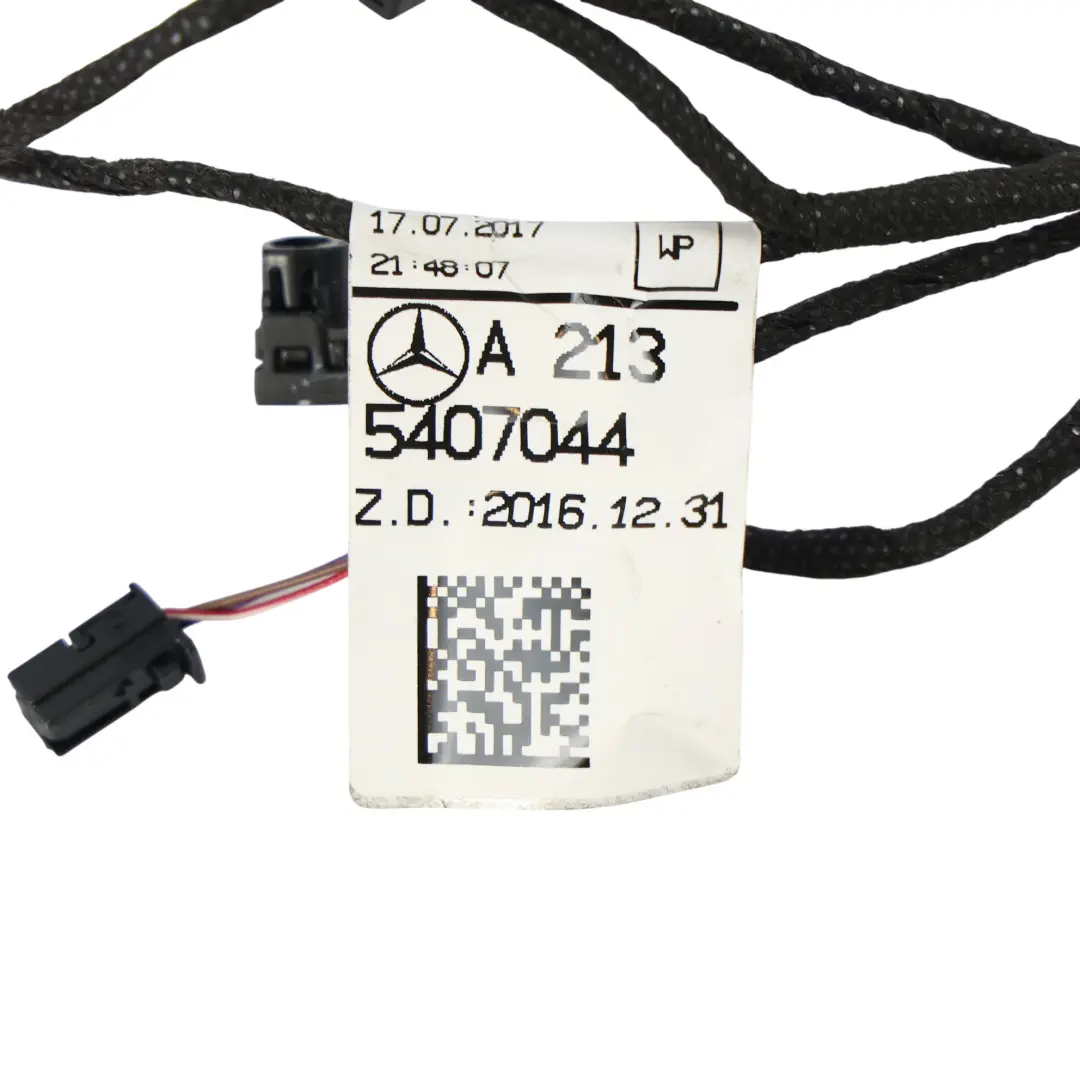 Mercedes W213 Wiązka Przewodów Drzwi Przód Strona Pasażera - SKU A2135407044 - Numer Części A2135407044