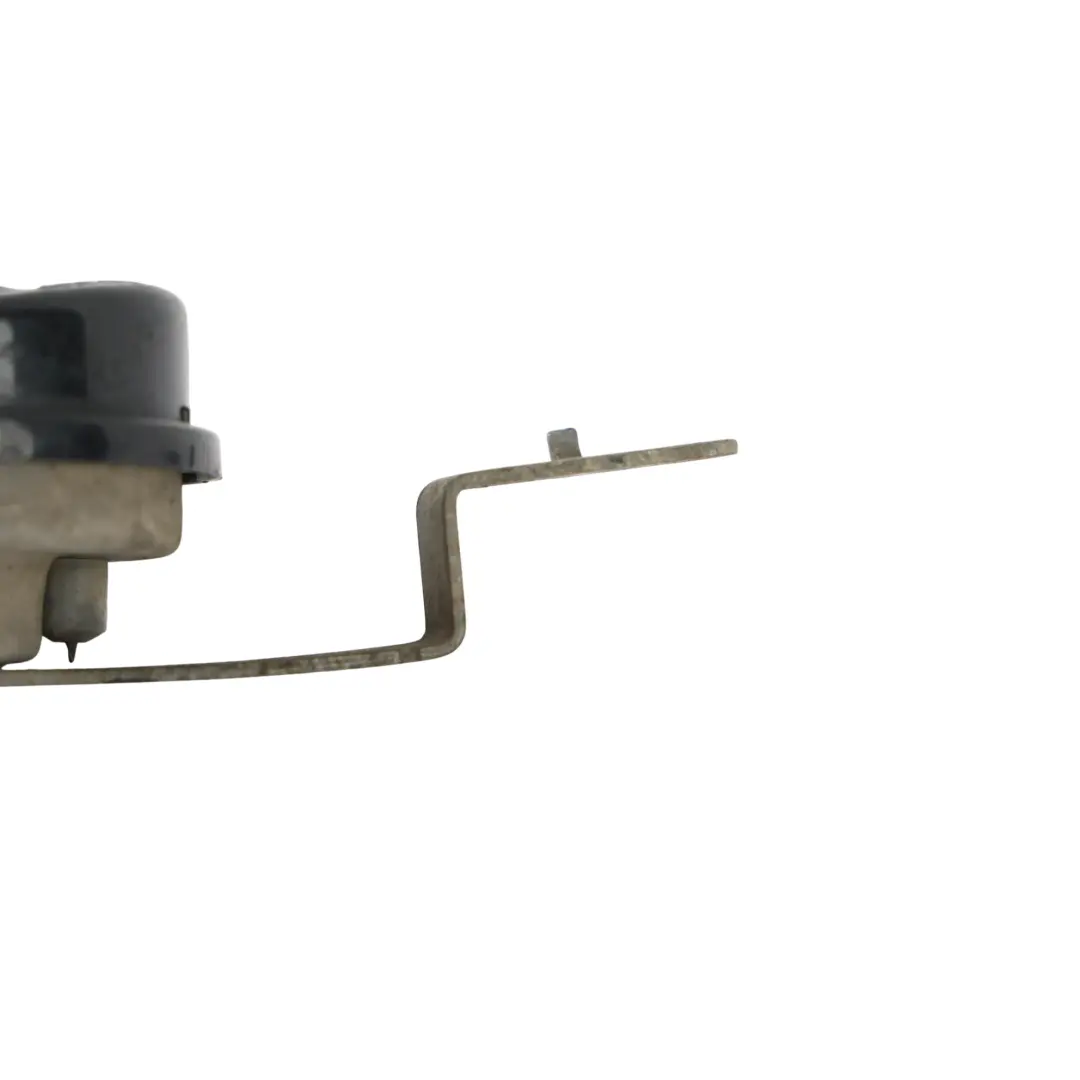 Klaxon Alarme Sirène Haute Tonalité Gauche pour Mercedes W213 C238 à propos du numéro de pièce A2135422800 Mercedes W213 C238 Klaxon Alarme Sirène Haute Tonalité Gauche - SKU A2135422800 - Numéro de pièce A2135422800