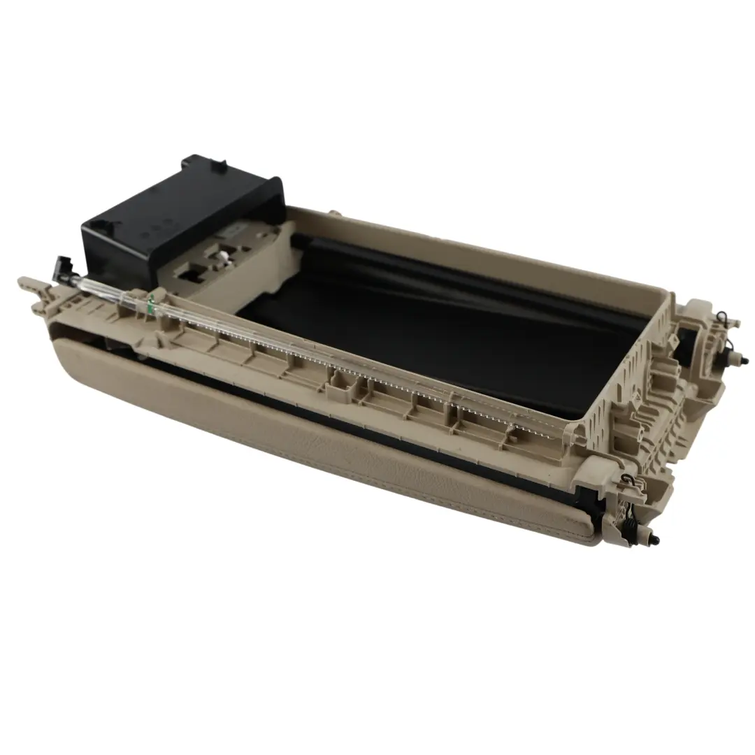 Mercedes W213 Apoyabrazos Cubierta Panel Consola Central Cuero Beige - SKU A2136800703-1 - Número de pieza A2136800703