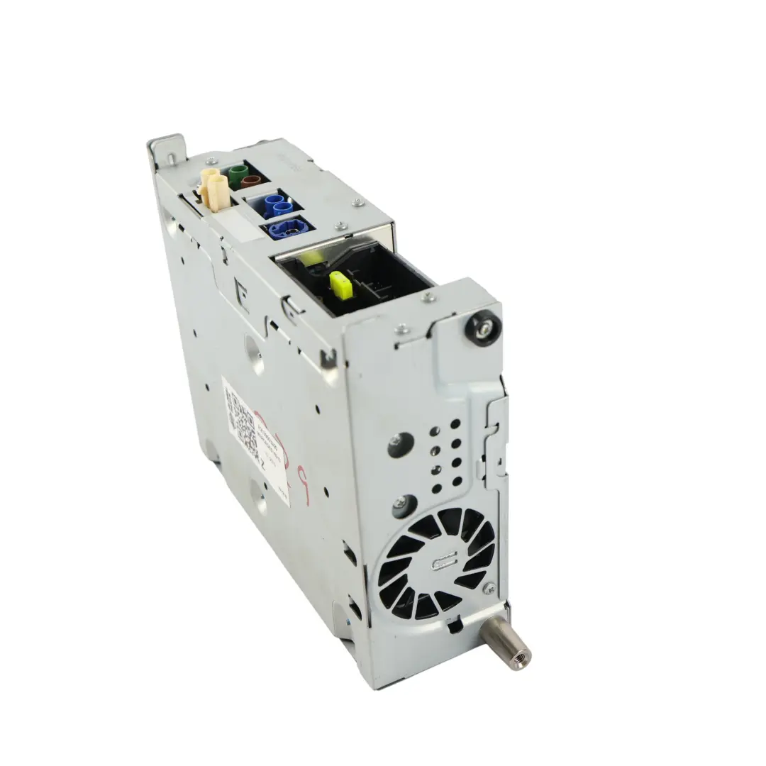 Autoradio Stereo Navigatore Centralina Controllo per Mercedes W213 C238 con numero di parte A2139003920 Mercedes W213 C238 Autoradio Stereo Navigatore Centralina Controllo - SKU A2139003920 - Numero di parte A2139003920