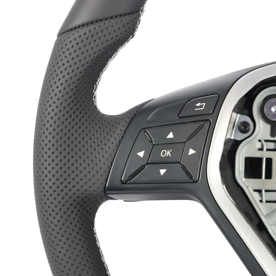 Volante Mercedes W176 W204 W246 NUOVO Pelle nera con filetti bianchi - SKU A2184601918-1 - Numero di parte A2184601918