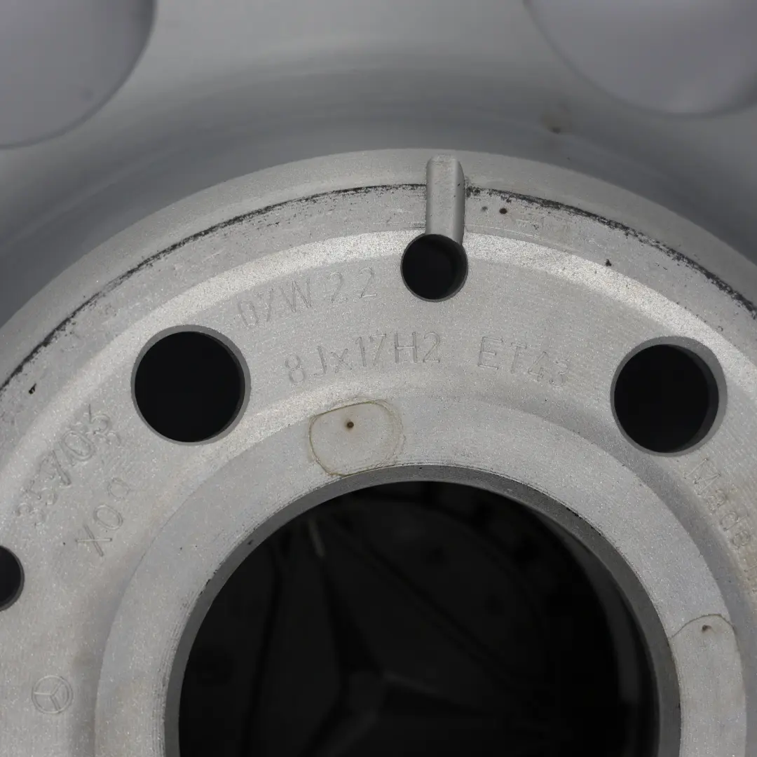 W216 W221 Silver Alloy Wheel Rim 17" 8J ET:43 to Mercedes with Part number A2214010202 Mercedes W216 W221 Silver Alloy Wheel Rim 17" 8J ET:43 - SKU A2214010202-1 - Part number A2214010202
