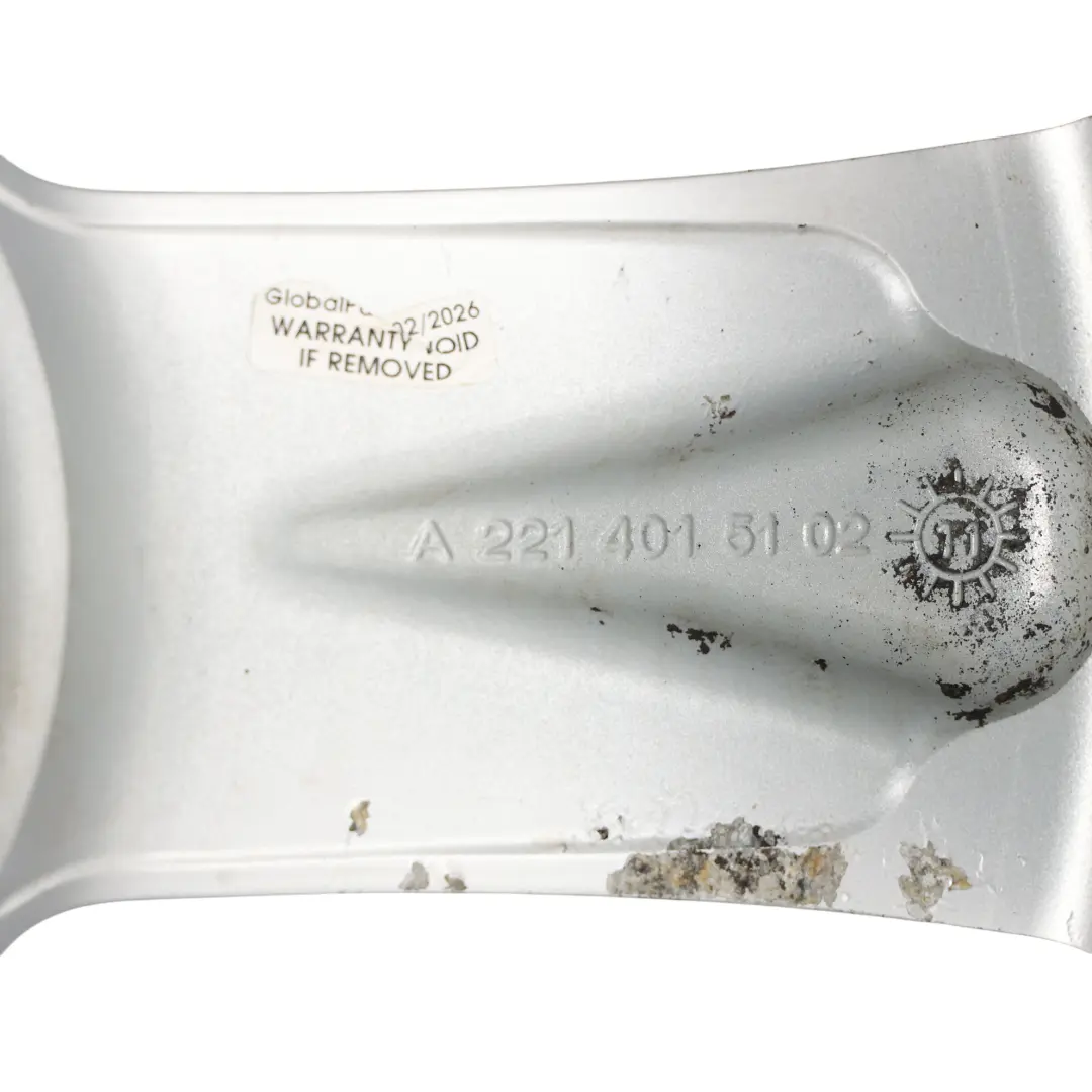 Jante Alliage Argentée 18" 8.5J ET:43 pour Mercedes C216 W221 à propos du numéro de pièce A2214015102 Mercedes C216 W221 Jante Alliage Argentée 18" 8.5J ET:43 - SKU A2214015102-1 - Numéro de pièce A2214015102