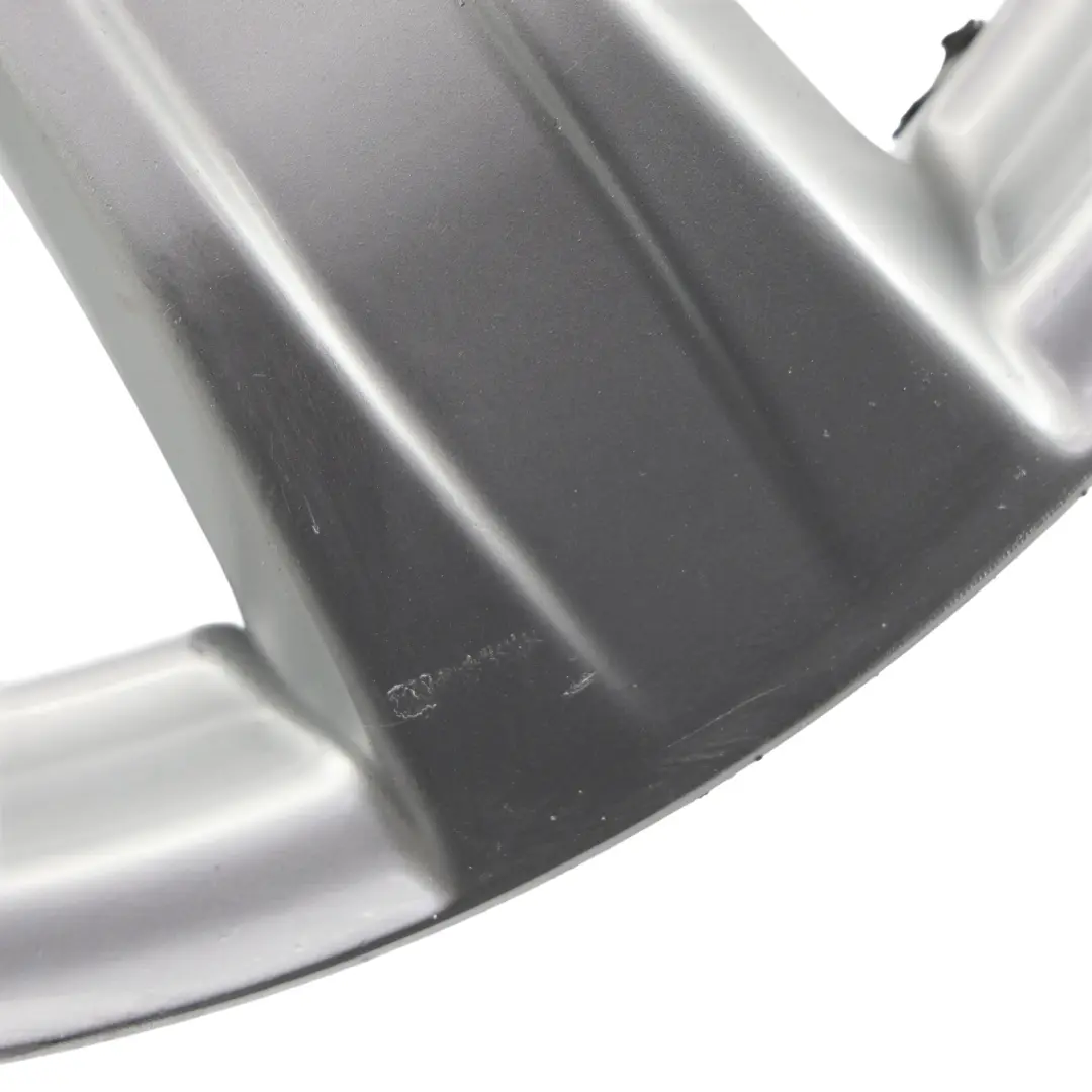 Jante Alliage Argentée 18" 8.5J ET:43 pour Mercedes C216 W221 à propos du numéro de pièce A2214015102 Mercedes C216 W221 Jante Alliage Argentée 18" 8.5J ET:43 - SKU A2214015102-1 - Numéro de pièce A2214015102