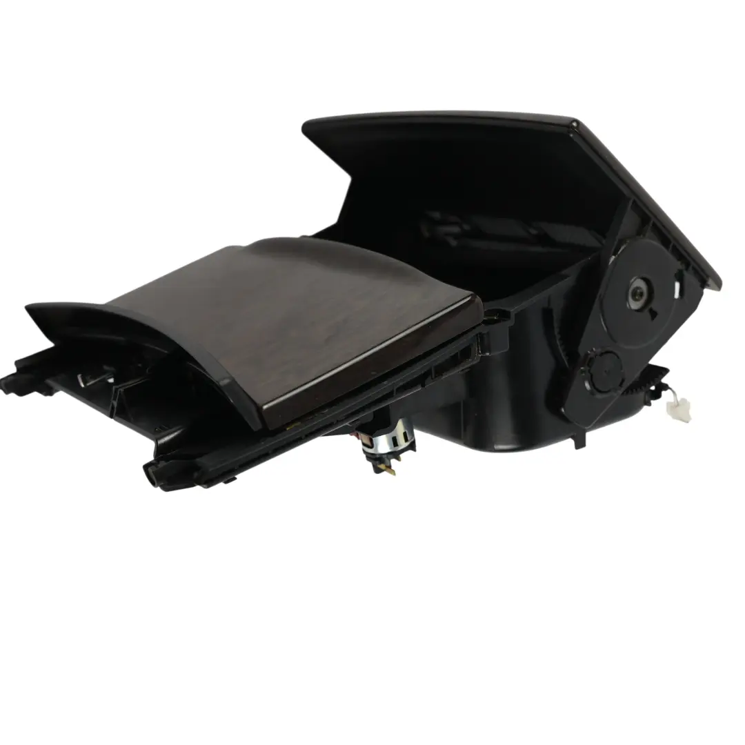 Popielniczka Schowek Konsoli Gniazdo 12V do Mercedes W221 o numerze A2216800210 Mercedes W221 Popielniczka Schowek Konsoli Gniazdo 12V - SKU A2216800210 - Numer Części A2216800210