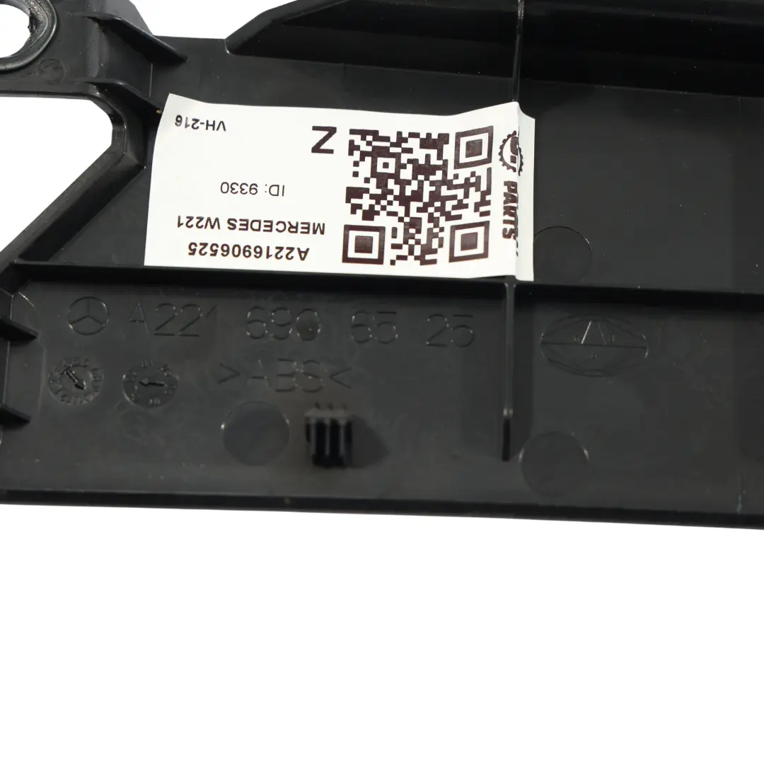 Asiento Trasero Cubierta Panel Moldura Izquierda para Mercedes W221 con número de pieza A2216906525 Mercedes W221 Asiento Trasero Cubierta Panel Moldura Izquierda - SKU A2216906525 - Número de pieza A2216906525