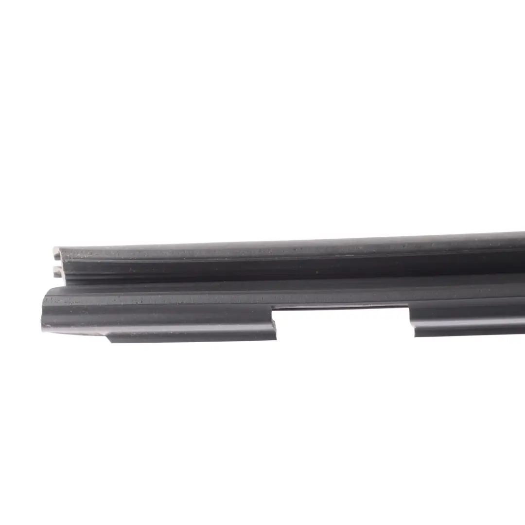 Mercedes W221 Guarnizione Striscia Finestrino Porta Anteriore Destra - SKU A2217201006 - Numero di parte A2217201006