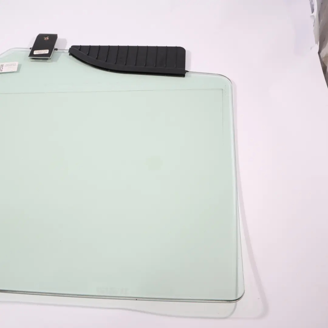 Crank Window Glass Rear Right O/S to Mercedes W221 with Part number A2217303018 Mercedes W221 Crank Window Glass Rear Right O/S - SKU RHD-A2217303018 - Part number A2217303018