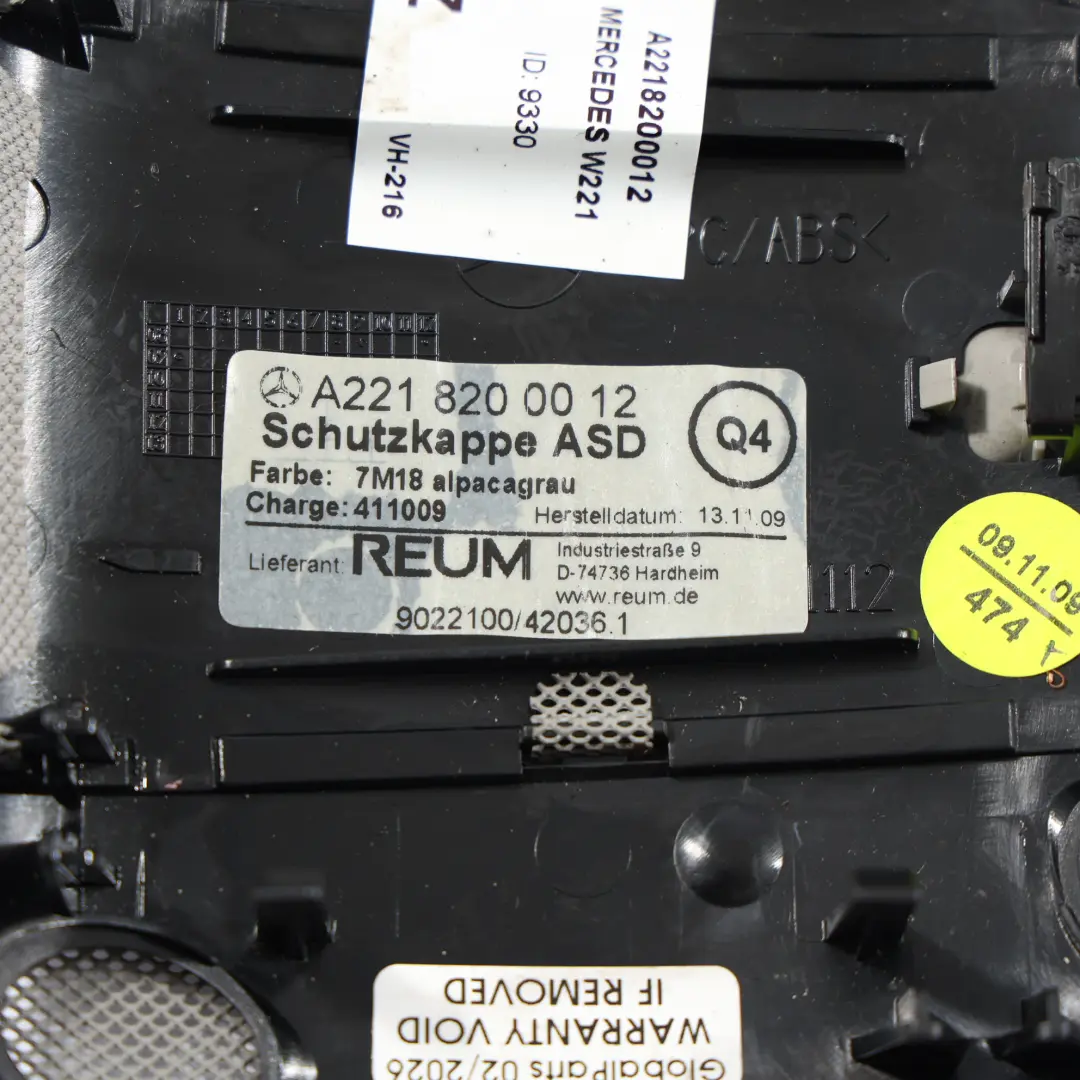 Osłona Zaślepka Panel Alarmu Szary do Mercedes W221 o numerze A2218200012 Mercedes W221 Osłona Zaślepka Panel Alarmu Szary - SKU A2218200012 - Numer Części A2218200012